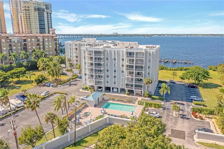2875  Palm Beach  BLVD, Fort Myers, FL 33916