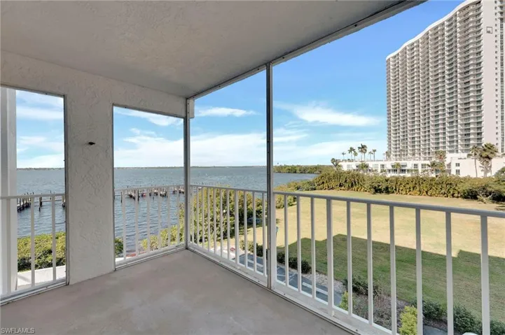 2875  Palm Beach  BLVD, Fort Myers, FL 33916