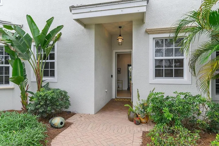 9292 Belle Ct 101, Naples, Florida 34114