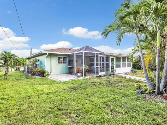 208  Aviation  PKWY, Cape Coral, FL 33904
