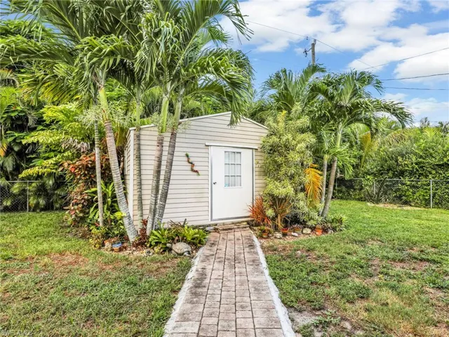 208  Aviation  PKWY, Cape Coral, FL 33904