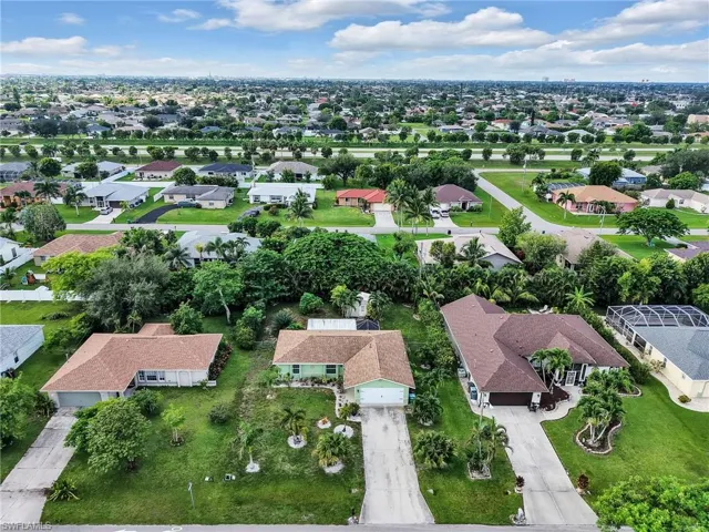 208  Aviation  PKWY, Cape Coral, FL 33904