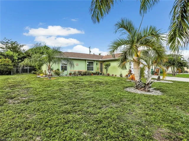 208  Aviation  PKWY, Cape Coral, FL 33904