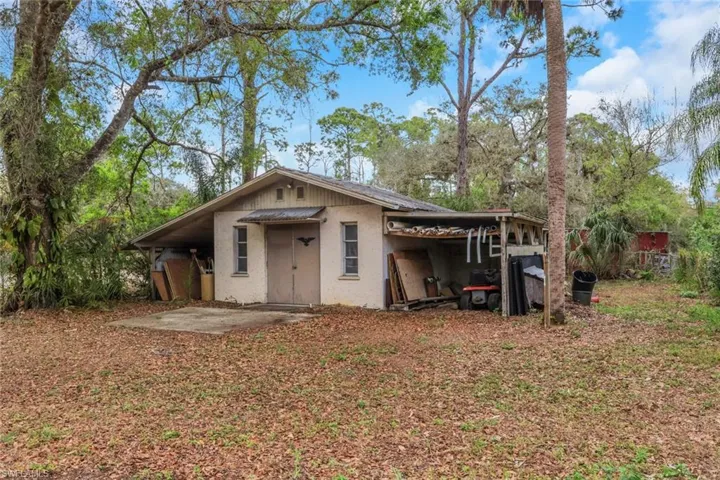 Shed in side yard