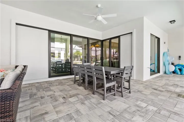 Dining area with ceiling fan