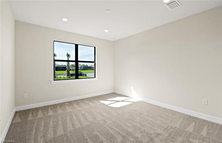 Photo of unfurnished model, options may vary.