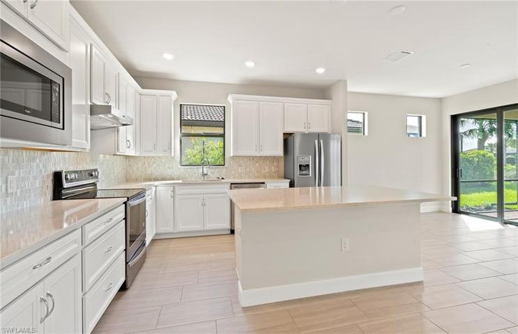 Photo of unfurnished model, options may vary.