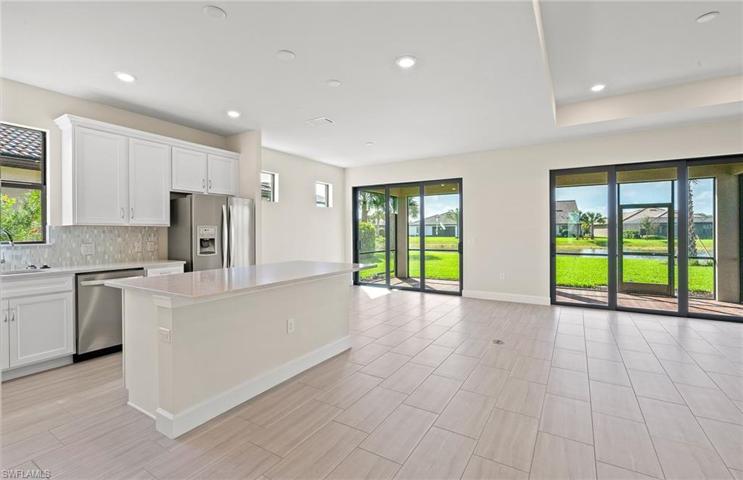 Photo of unfurnished model, options may vary.