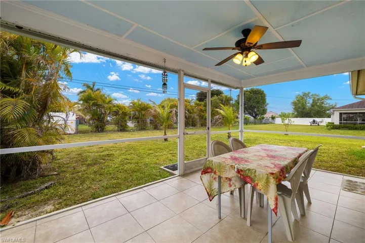 Large screened lanai