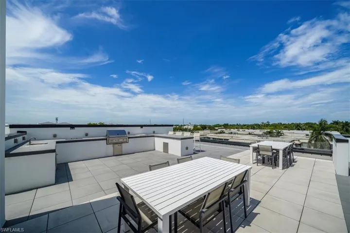850  Central  AVE, Naples, FL 34102
