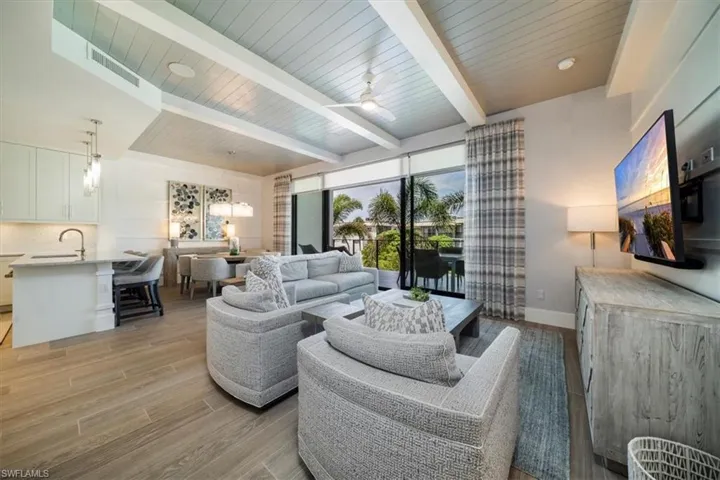 850  Central  AVE, Naples, FL 34102