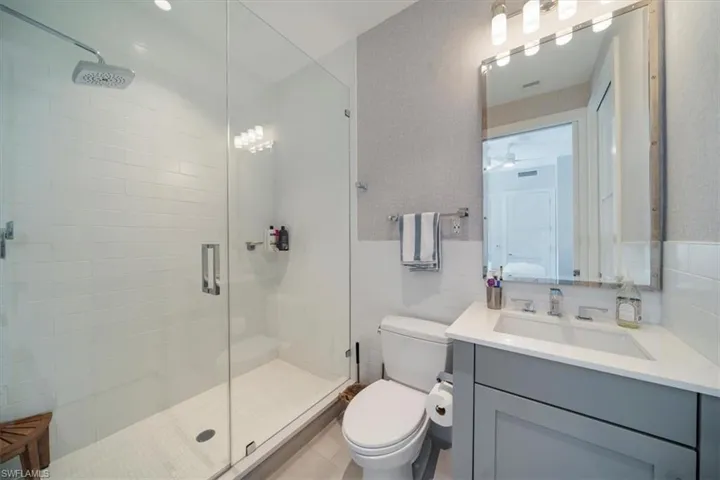 850  Central  AVE, Naples, FL 34102