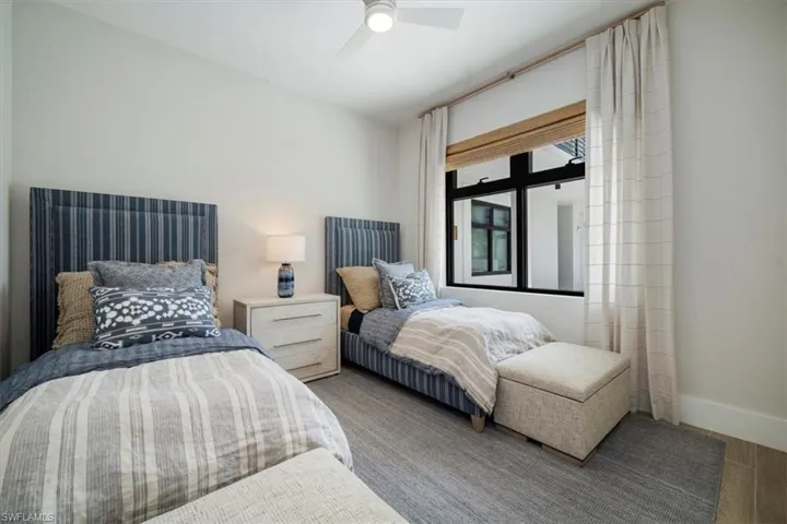 850  Central  AVE, Naples, FL 34102