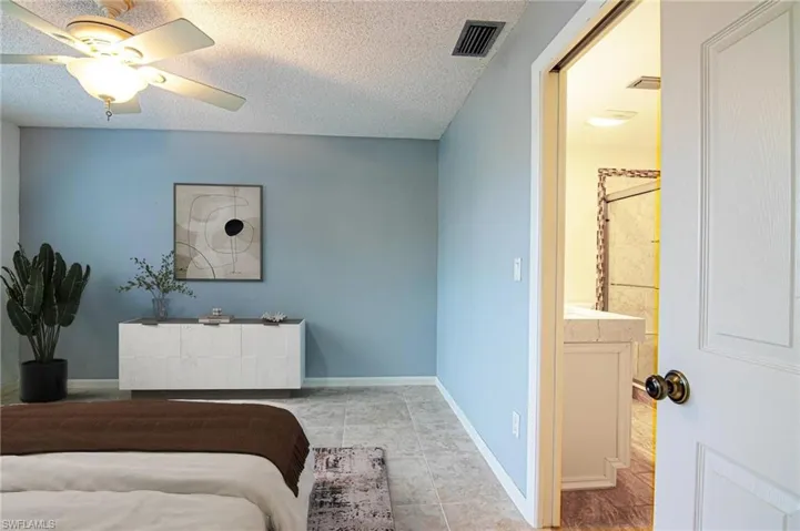En Suite bathroom