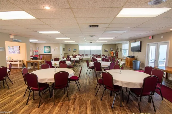 CLUBHOUSE dining