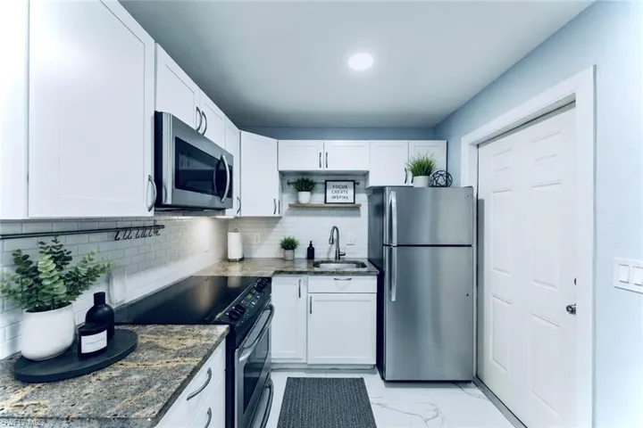 1104 Vineyard St, Lehigh Acres, Florida 33936