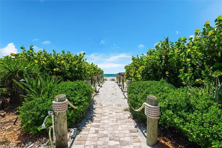 4545  Gulf Of Mexico  DR, Longboat Key, FL 34228