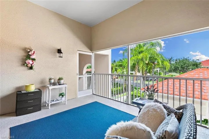 2860  Cypress Trace  CIR, Naples, FL 34119