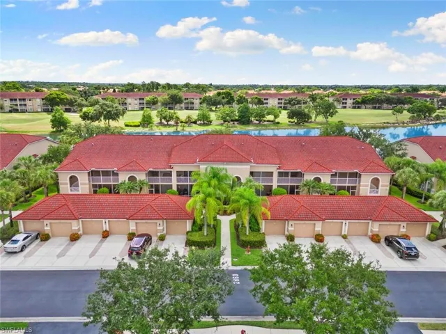 2860  Cypress Trace  CIR, Naples, FL 34119