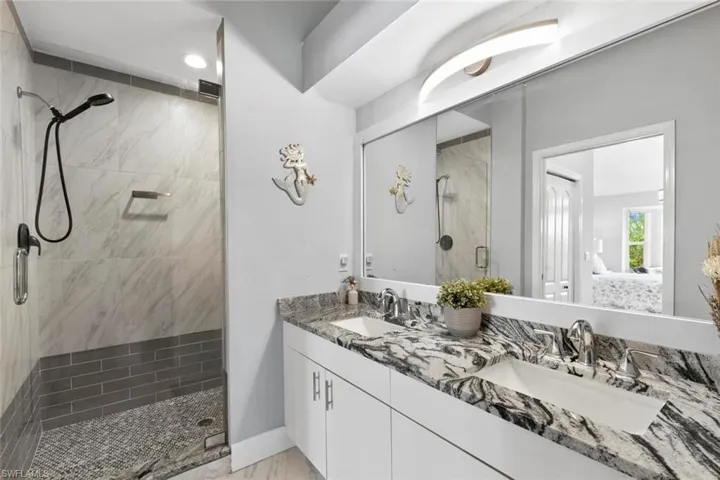 2860  Cypress Trace  CIR, Naples, FL 34119