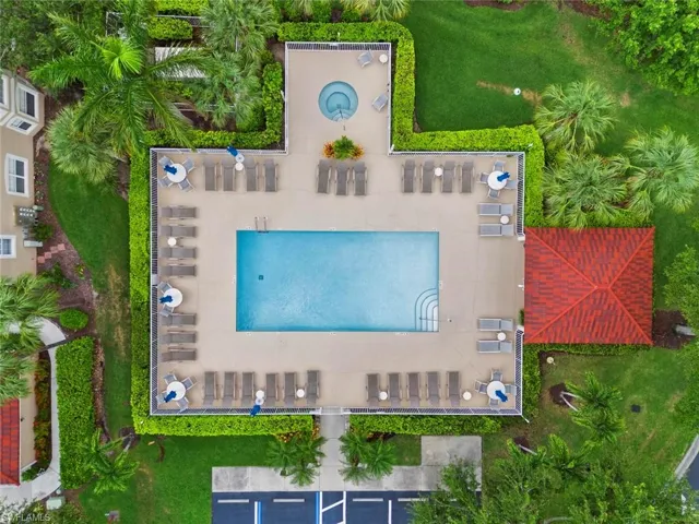 2860  Cypress Trace  CIR, Naples, FL 34119