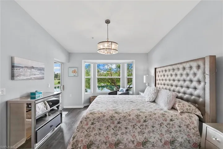 2860  Cypress Trace  CIR, Naples, FL 34119
