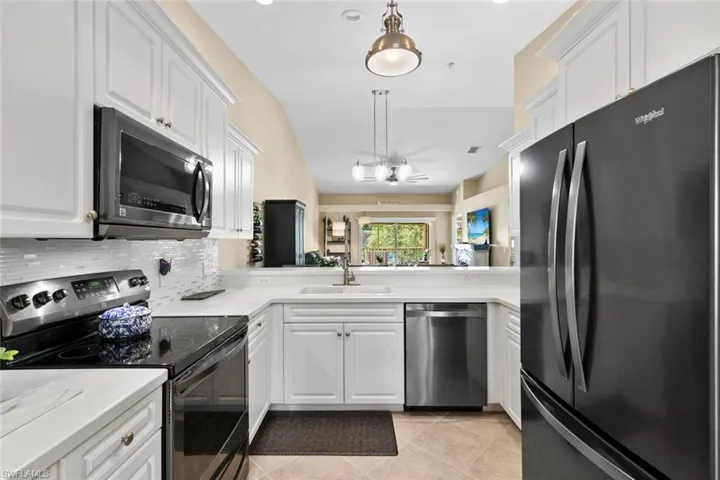 2860  Cypress Trace  CIR, Naples, FL 34119