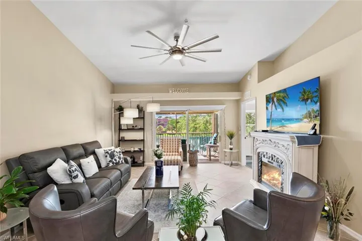 2860  Cypress Trace  CIR, Naples, FL 34119