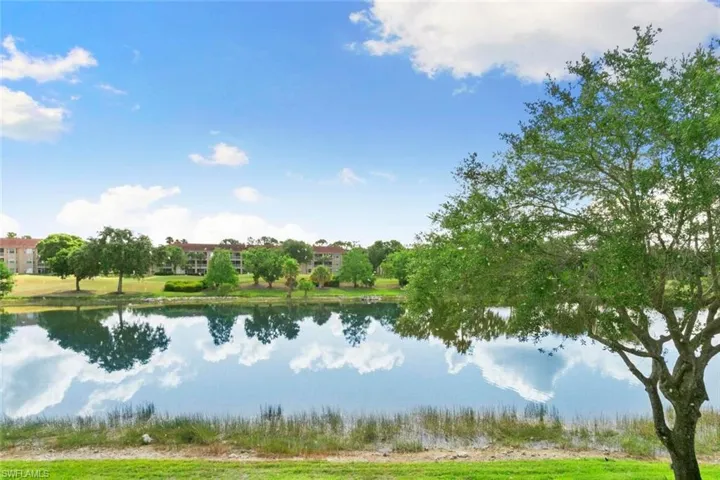 2860  Cypress Trace  CIR, Naples, FL 34119