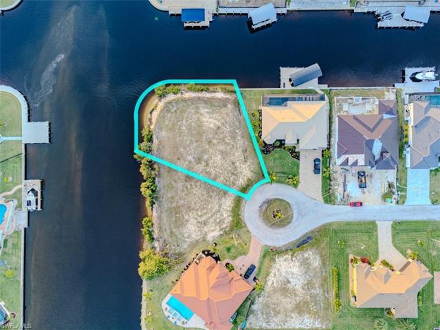 402 NW 39th AVE, CAPE CORAL FL 33993