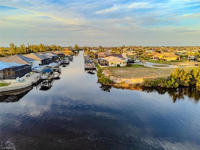 402 NW 39th AVE, CAPE CORAL FL 33993