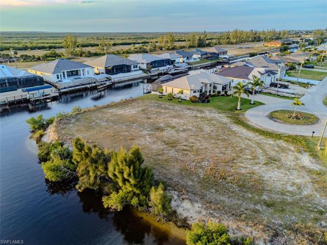 402 NW 39th AVE, CAPE CORAL FL 33993