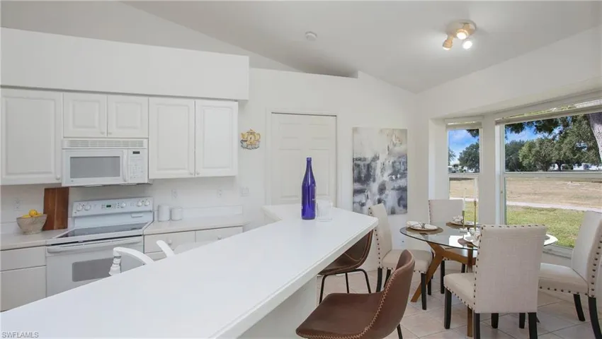 135 Estelle Dr, Naples Fl 34112