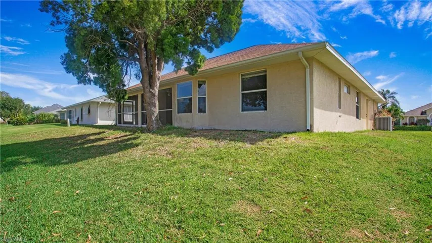 135 Estelle Dr, Naples Fl 34112
