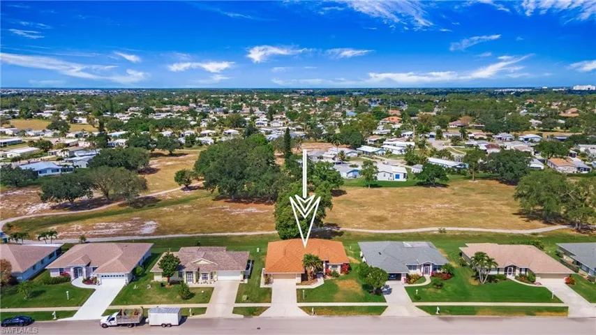 135 Estelle Dr, Naples Fl 34112