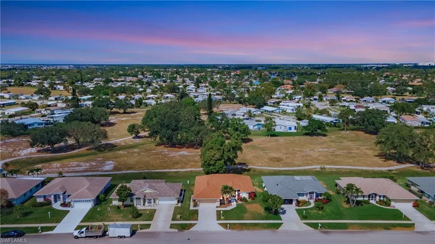 135 Estelle Dr, Naples Fl 34112