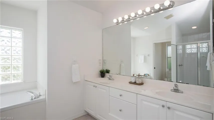 135 Estelle Dr, Naples Fl 34112