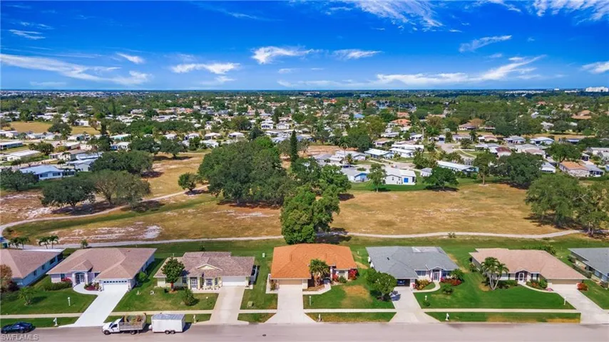 135 Estelle Dr, Naples Fl 34112