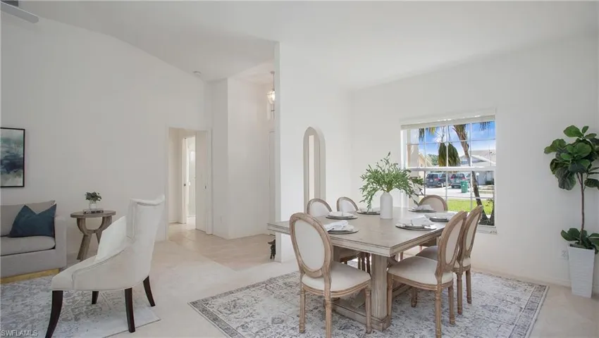 135 Estelle Dr, Naples Fl 34112