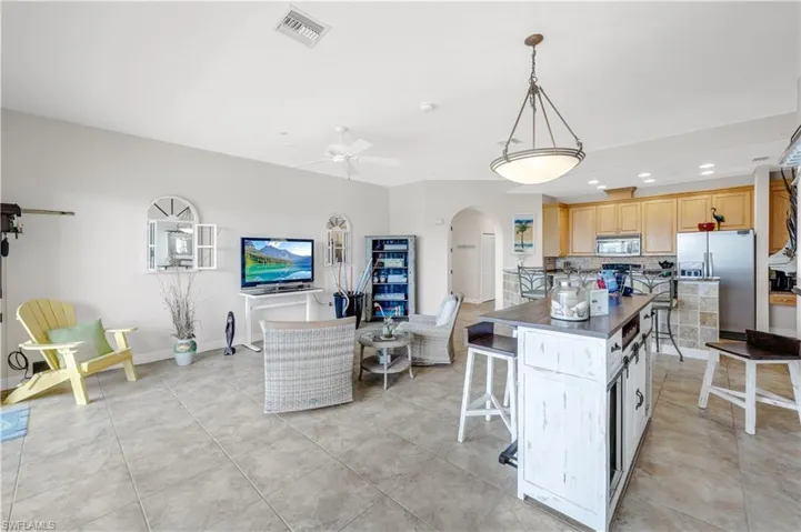 4610 Se 5th Pl 201, Cape Coral, Florida 33904