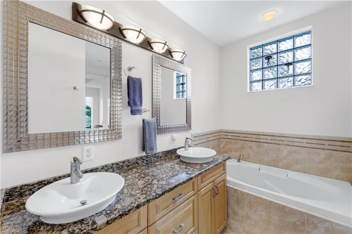 4610 Se 5th Pl 201, Cape Coral, Florida 33904