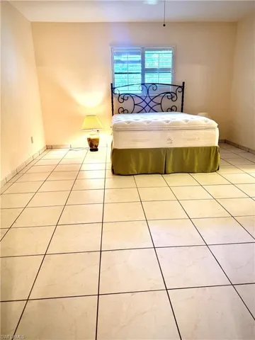 704 106th Ave N, Naples, Florida 34108