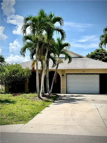 704 106th Ave N, Naples, Florida 34108