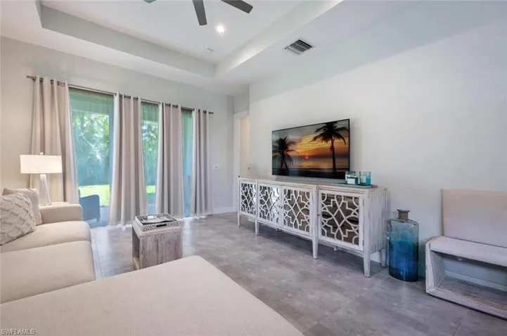 2737 Linda Dr, Naples, Florida 34112