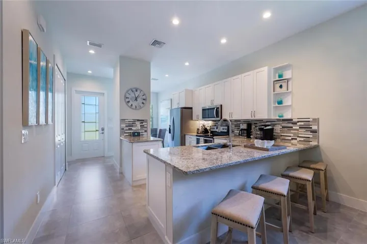 2737 Linda Dr, Naples, Florida 34112