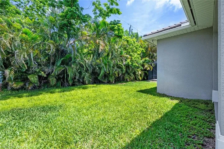 2737 Linda Dr, Naples, Florida 34112
