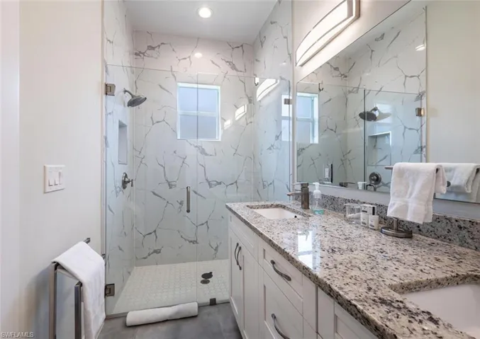 2737 Linda Dr, Naples, Florida 34112
