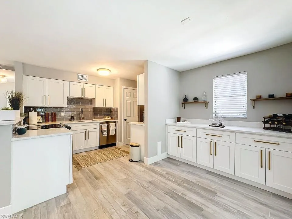 9 Knights Bridge RD, Naples, FL 34112,224049096