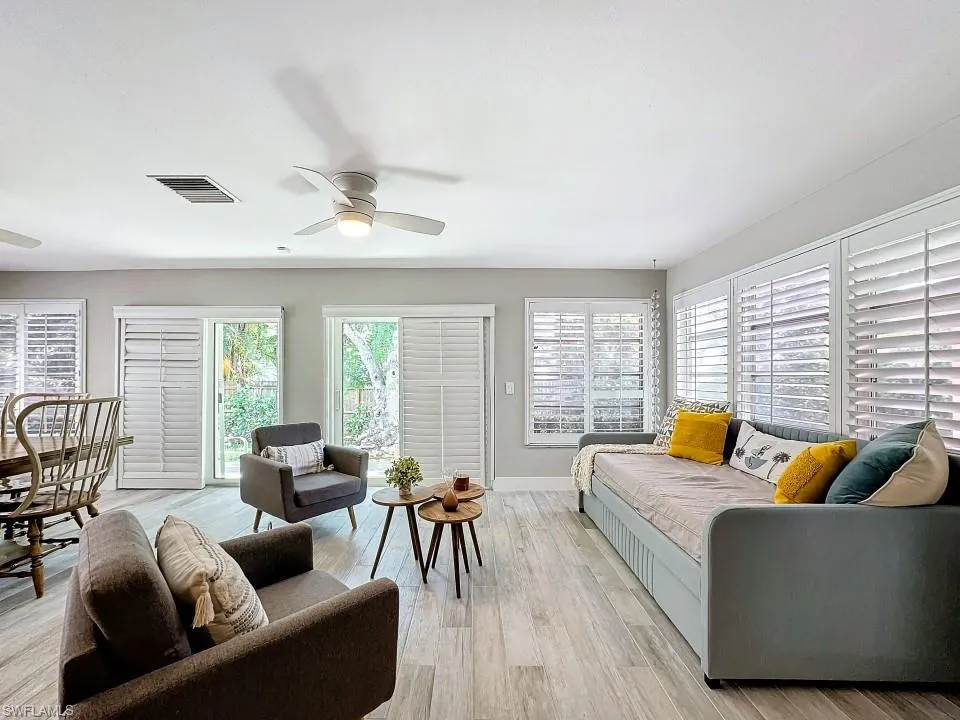 9 Knights Bridge RD, Naples, FL 34112,224049096