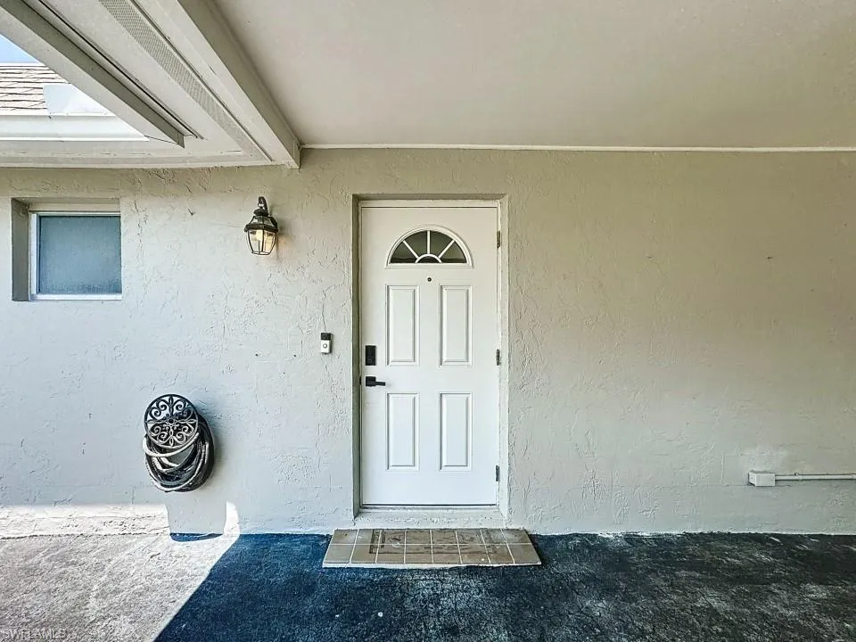 9 Knights Bridge RD, Naples, FL 34112,224049096